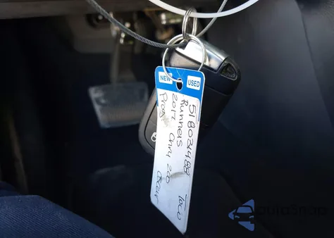 2017 Chrysler 200 Limited Platinum z USA, uszkodzony, nr VIN 1C3CCCAB2HN510004